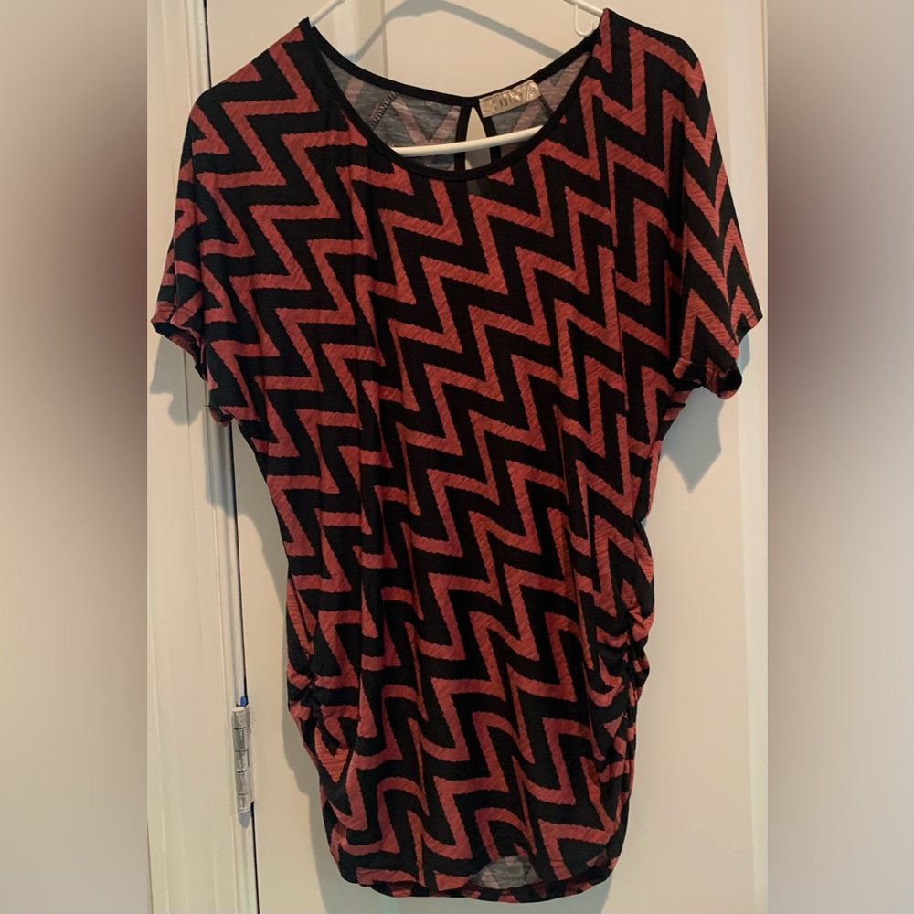 Blue Pink Chevron blouse Lavish Size medium